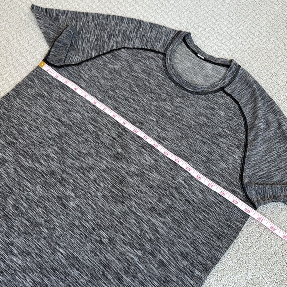 Lululemon Metal Vent Tech Surge Short Sleeve Black / White - Picture 8 of 9